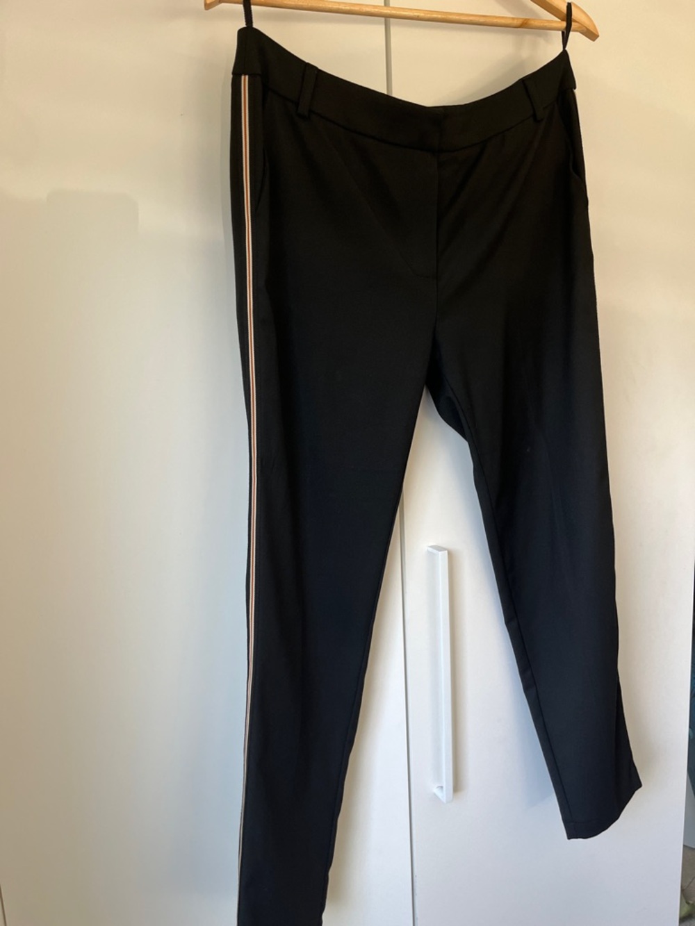 Women's Black Tailored Ankle Pants from FRANCE